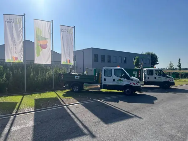 Fuhrpark und Betriebsgelände der Gottfried Schumacher Betriebe in Niederkassel